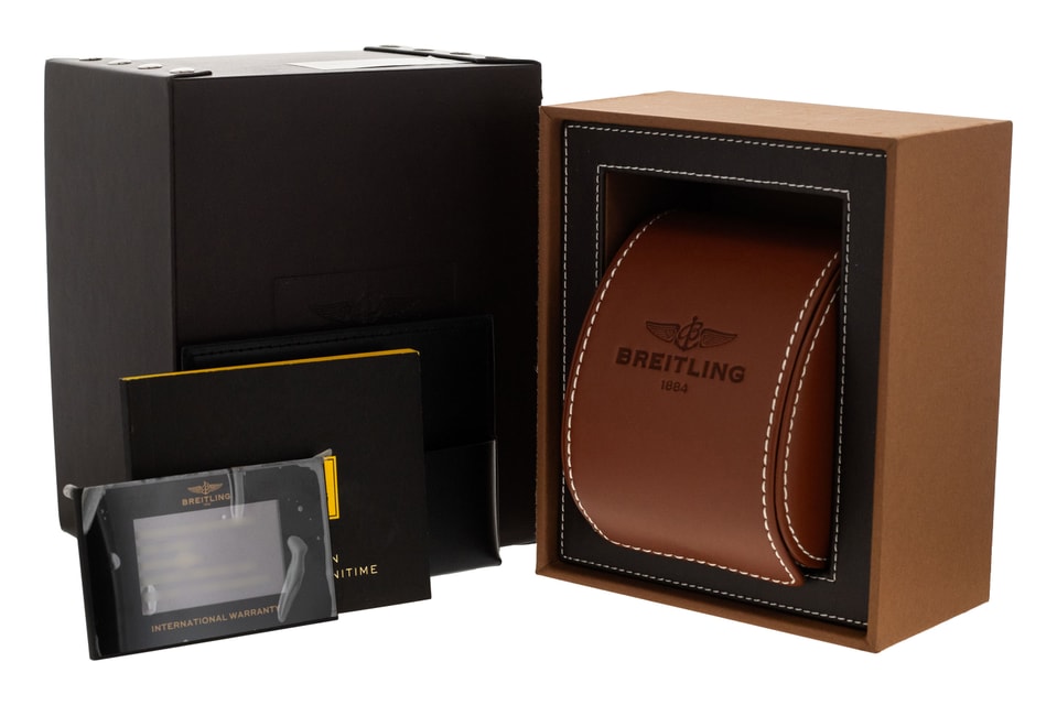 Breitling Transocean Chronograph AB0510 Image 4